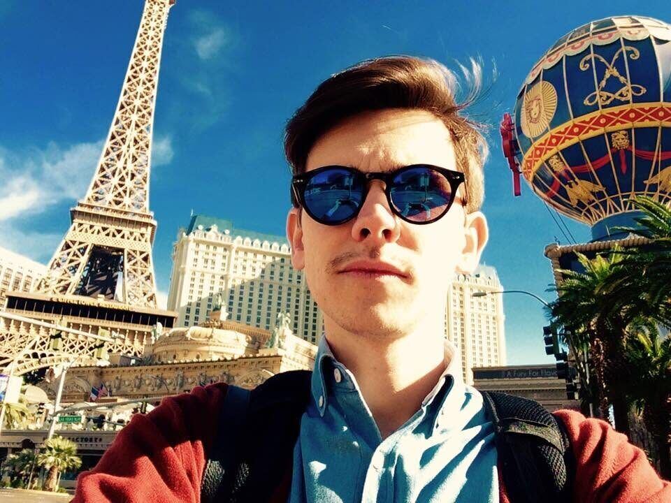 CES 2015 : à Las Vegas, devant la tour Eiffel du Strip