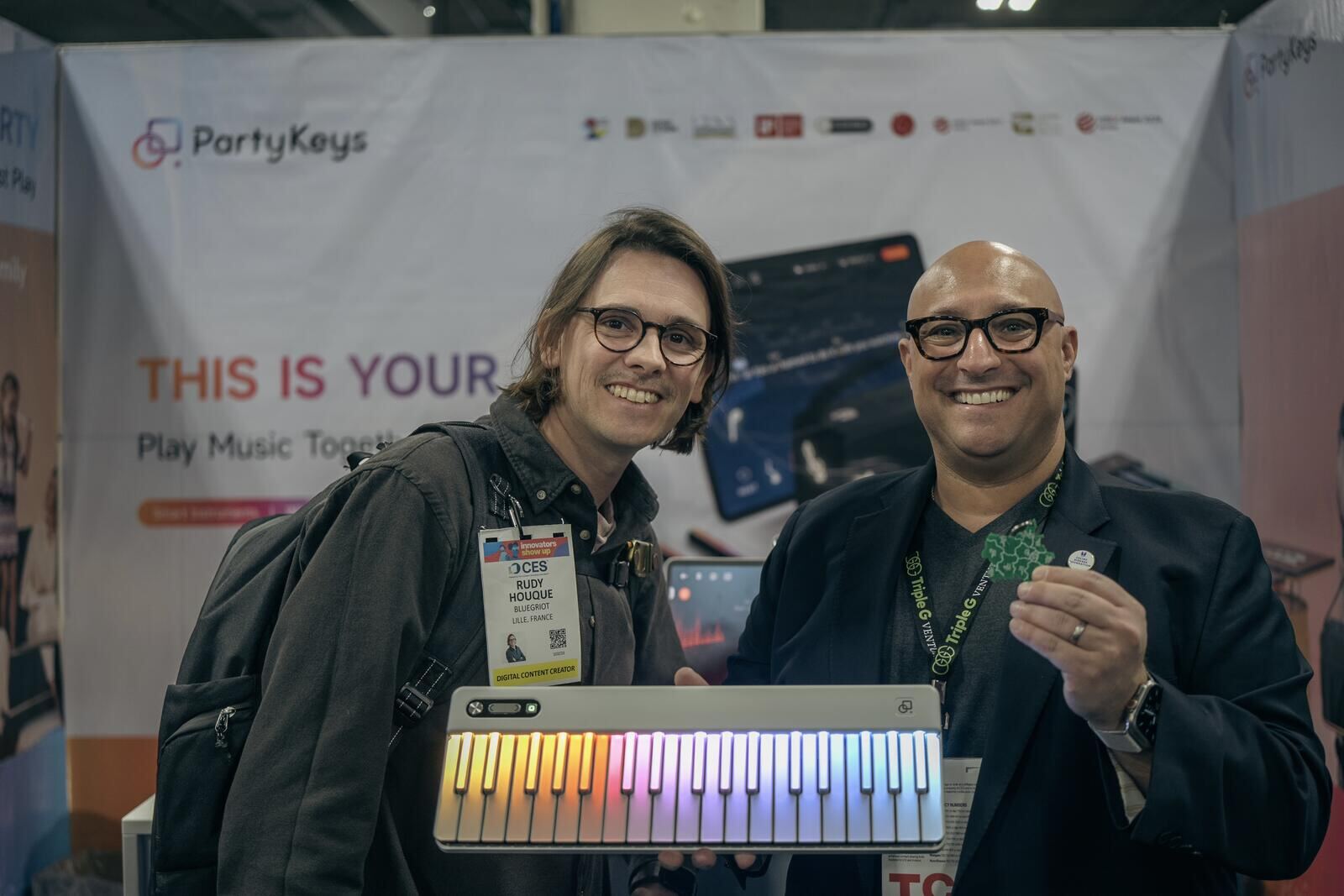 CES 2026 : démonstration d'un clavier lumineux