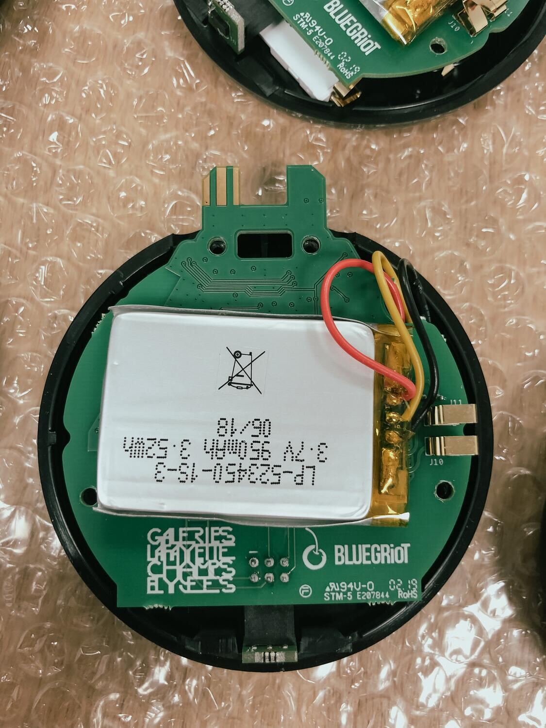 Dos de la carte et cellule lithium 3,7 V 950 mAh