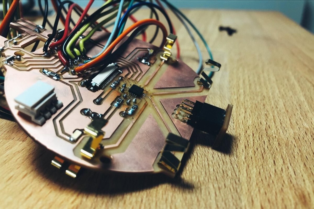 Premier prototype de carte, PCB usiné à l'atelier