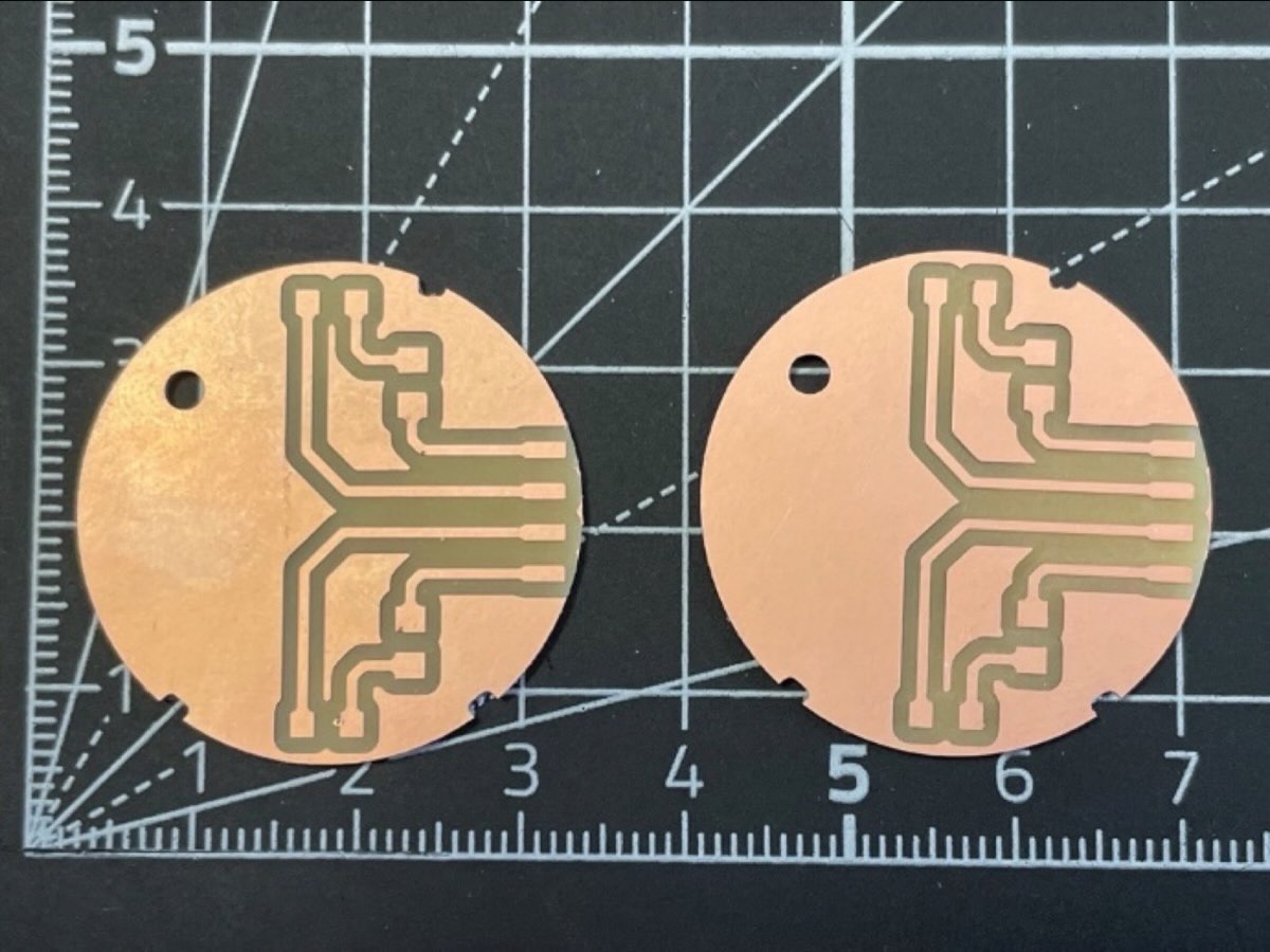 Cartes de charge gravées à l'atelier