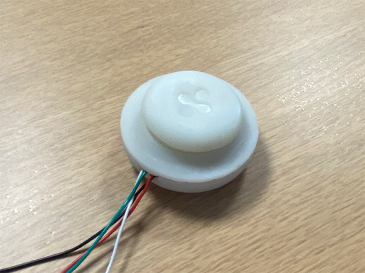 Premier essai de la rune posée sur ses contacts de charge